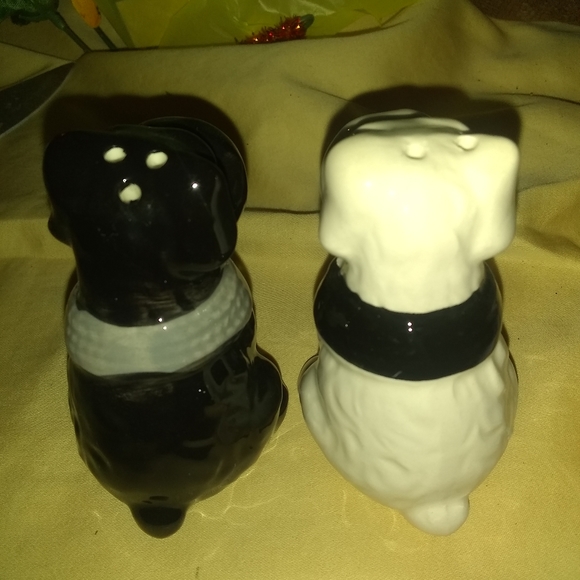Dog Lover Salt & Pepper Shakers - Picture 5 of 7